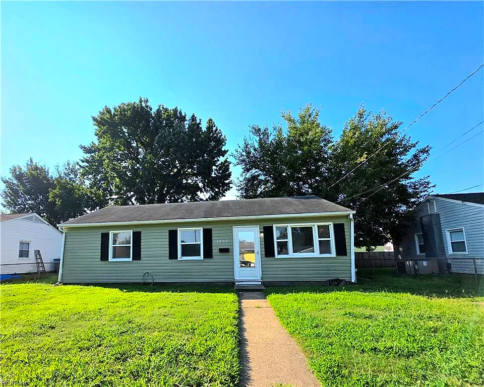 1832 Bancroft Dr, Hampton — photo