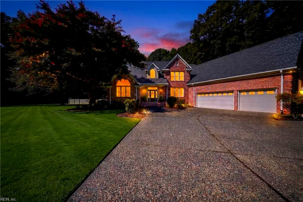 104 Flamingo PL, YORKTOWN VA 23692