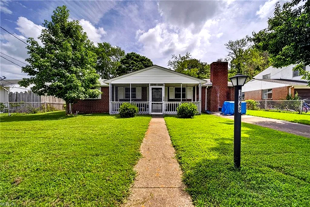 1948 Beall DR, HAMPTON VA 23663