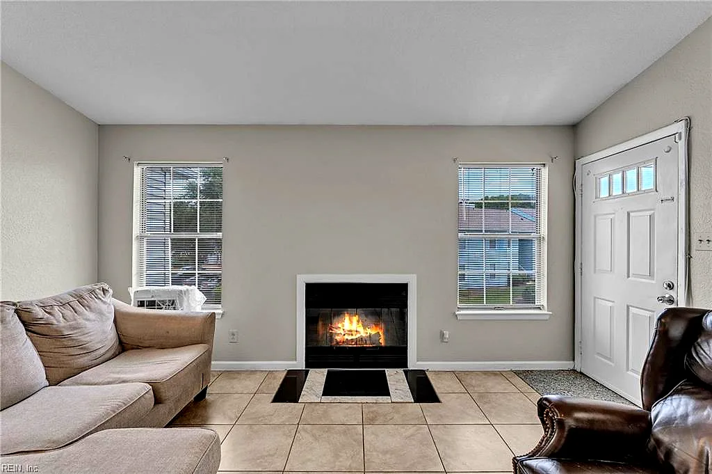 433 Shelter Dr, Virginia Beach — photo