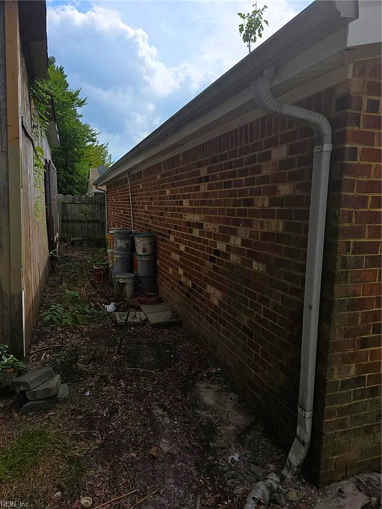 1050 Rainey Dr, Norfolk — photo