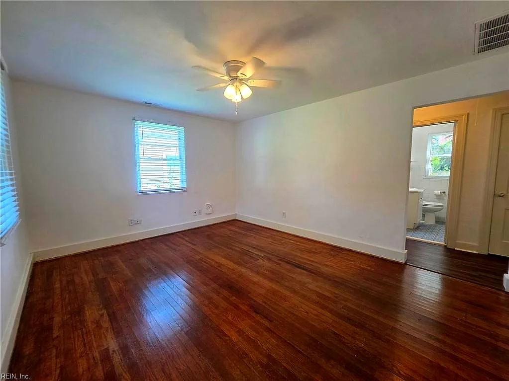 1523 Melrose Pw, Norfolk — photo
