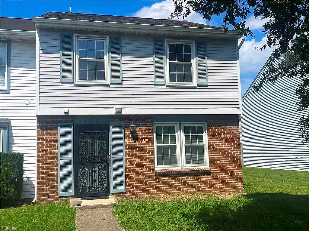1318 PEABODY DR, HAMPTON VA 23666
