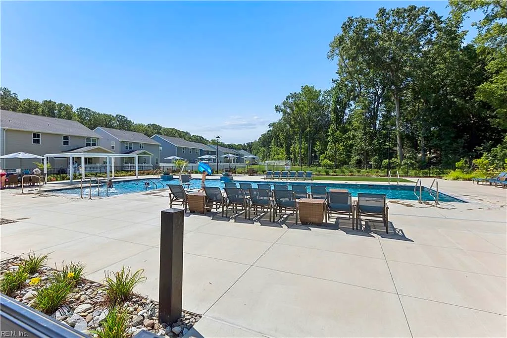 113 Big Woods Dr, Poquoson — photo