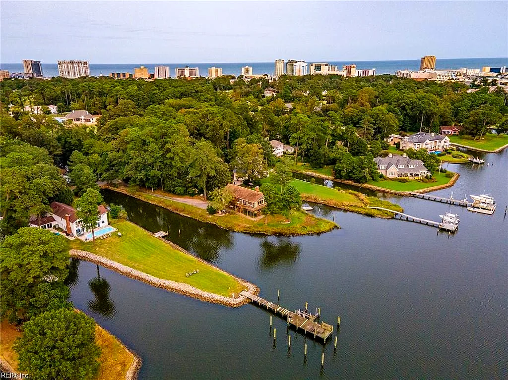122 Pinewood Rd, Virginia Beach — photo