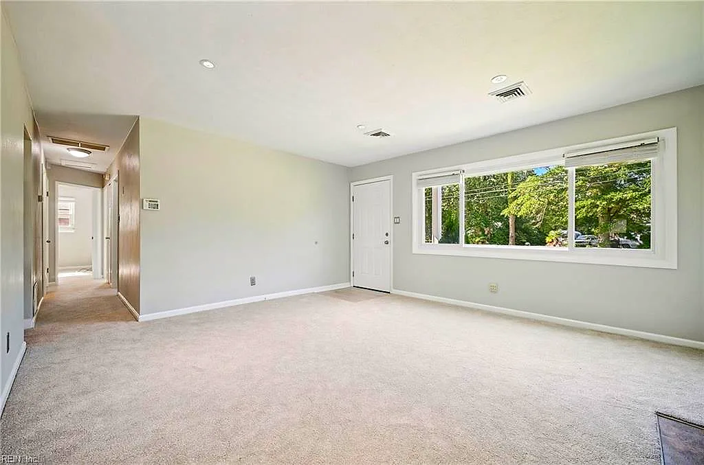 313 Sparrow Rd, Chesapeake — photo
