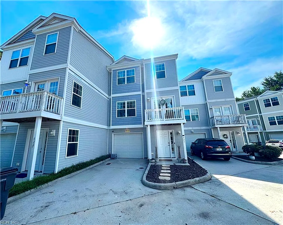 420 Heron LNDG, VIRGINIA BEACH VA 23451
