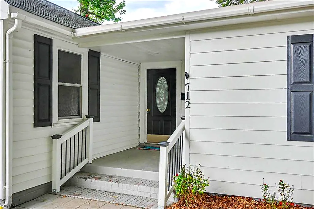 712 Paul St, Newport News — photo