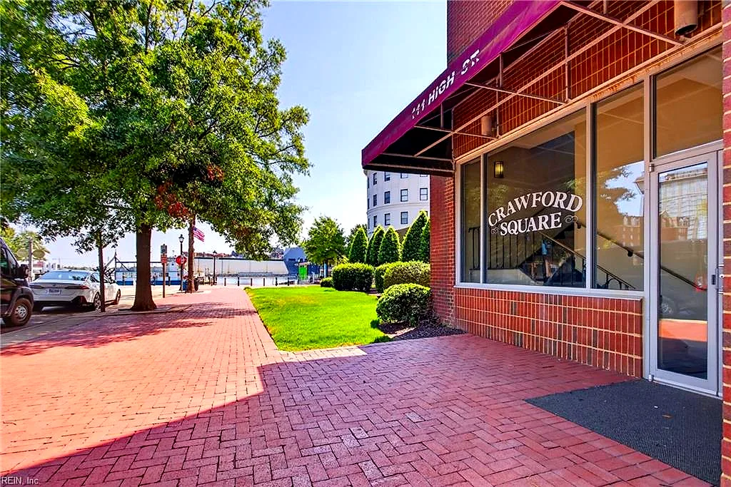 111 High ST #402, PORTSMOUTH VA 23704