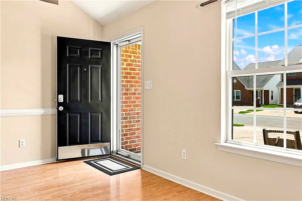 3714 Whitechapel Arch, Chesapeake — photo