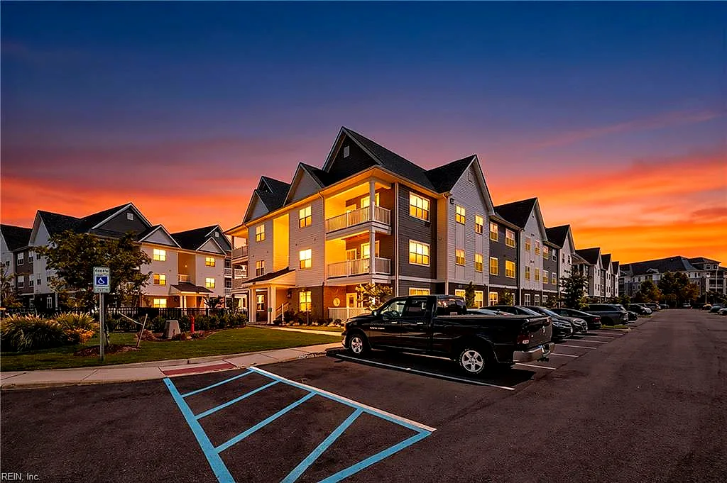 1505 Waitsel DR #304, CHESAPEAKE VA 23320