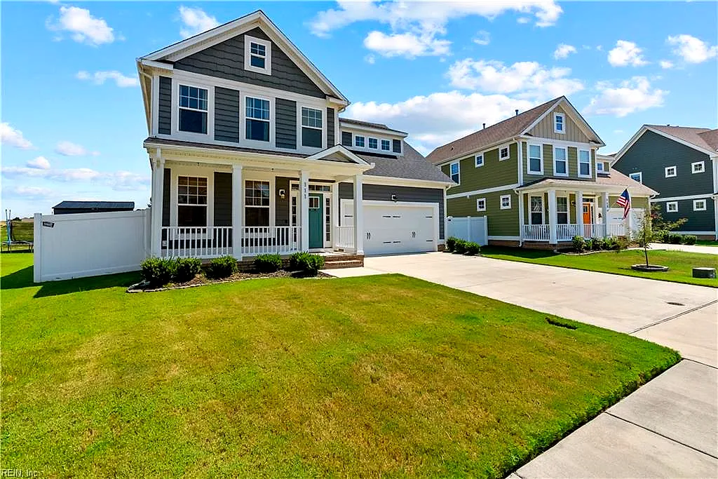111 Brookside Ln, Suffolk — photo