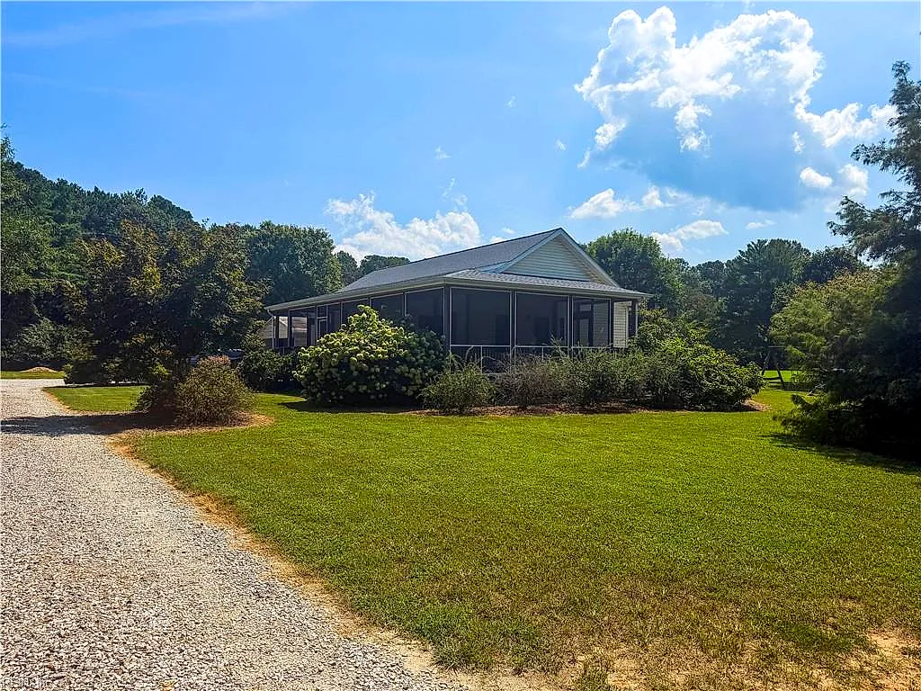 2920 Frying Pan Farm Ln, Hayes — photo