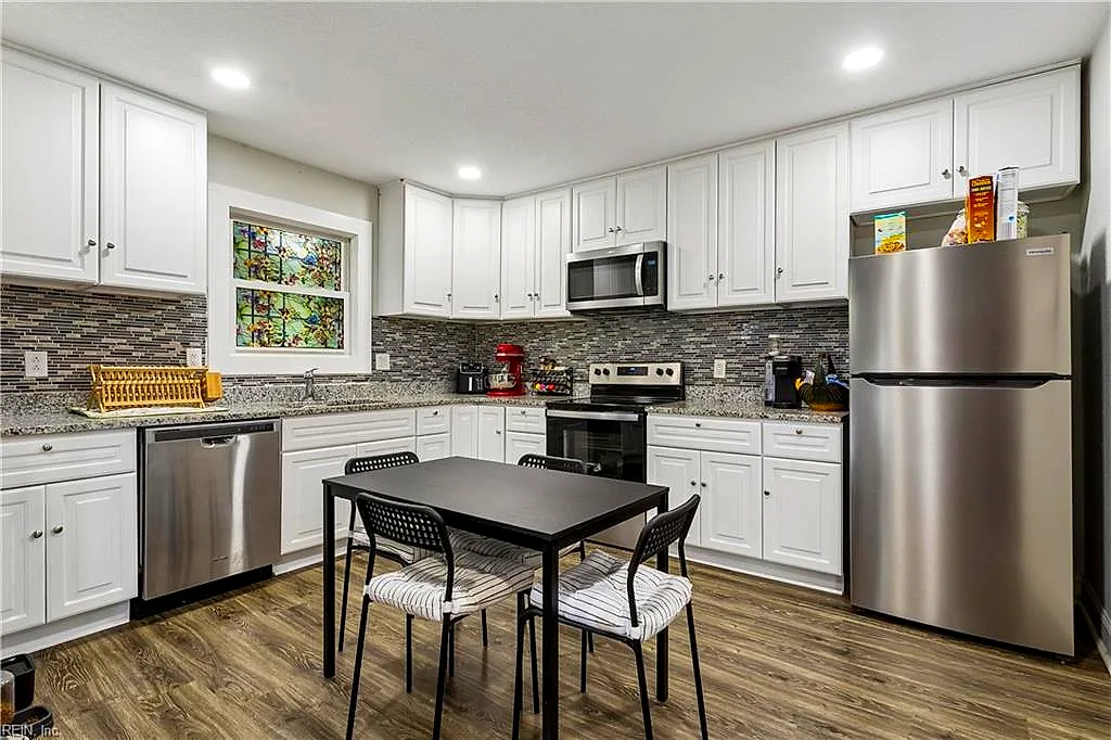 708 B ST, CHESAPEAKE VA 23324