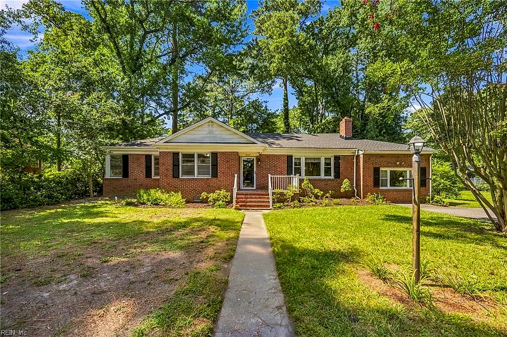 2300 Bidgood DR, PORTSMOUTH VA 23703