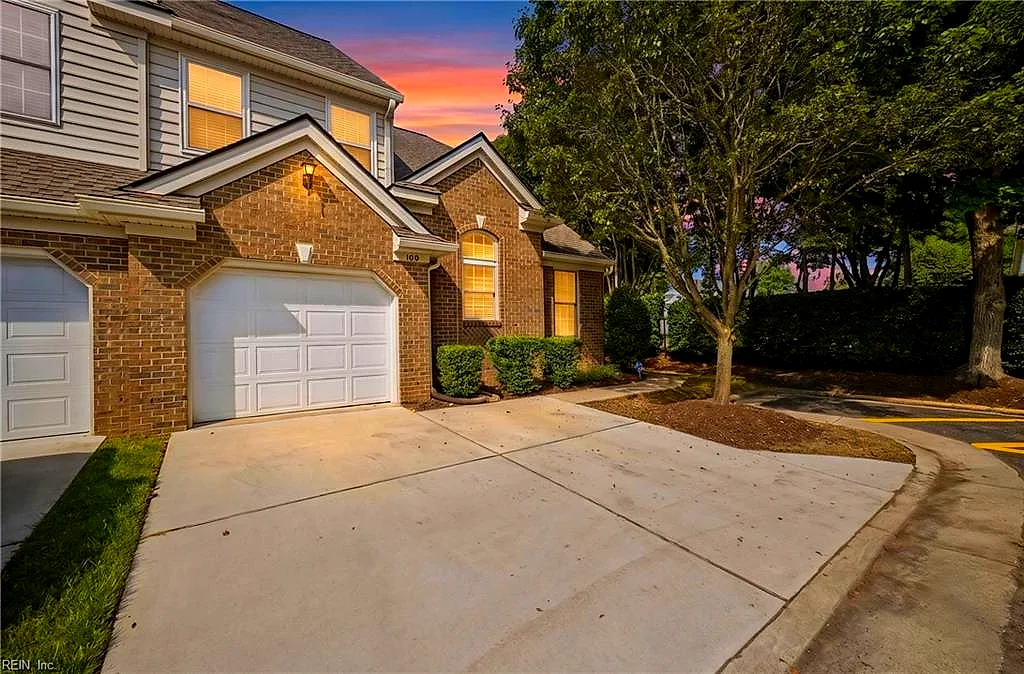 100 Bluff TER, NEWPORT NEWS VA 23602