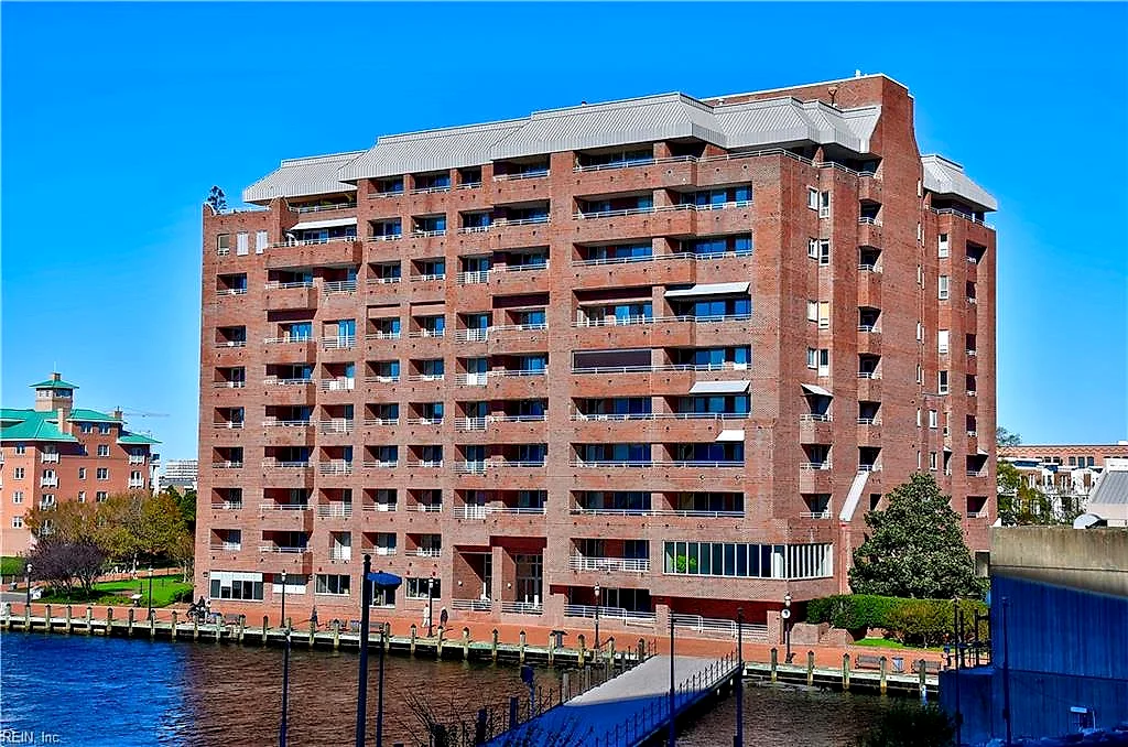 215 Brooke Ave AVE #307, NORFOLK VA 23510