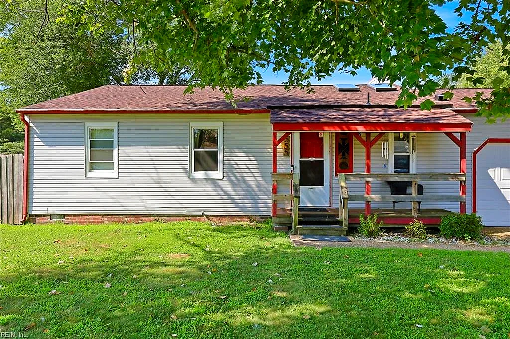 555 Dellwood DR, NEWPORT NEWS VA 23602