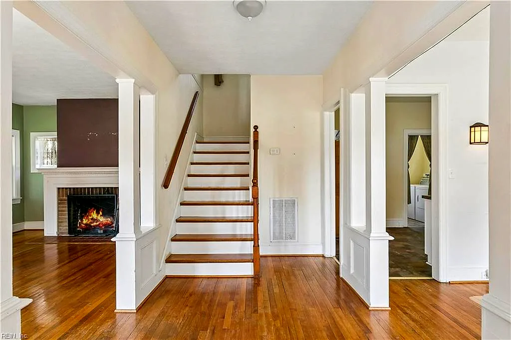 4534 George Wash Memorial Hwy, Hayes — photo
