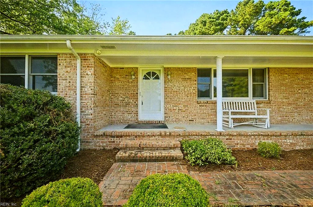364 Oak Point Rd, Hudgins — photo