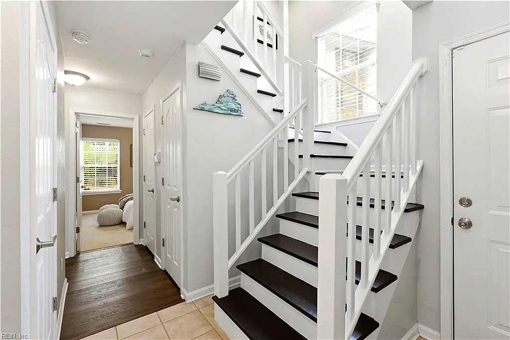 3208 Lynnhaven Dr, Virginia Beach — photo