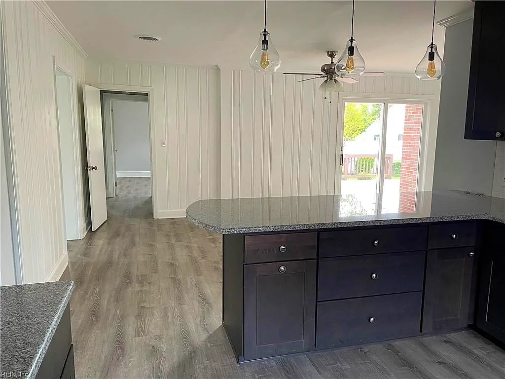 127 Eggleston Ave, Hampton — photo