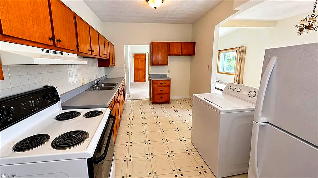 300 Pepper Mill Ct, Norfolk — photo