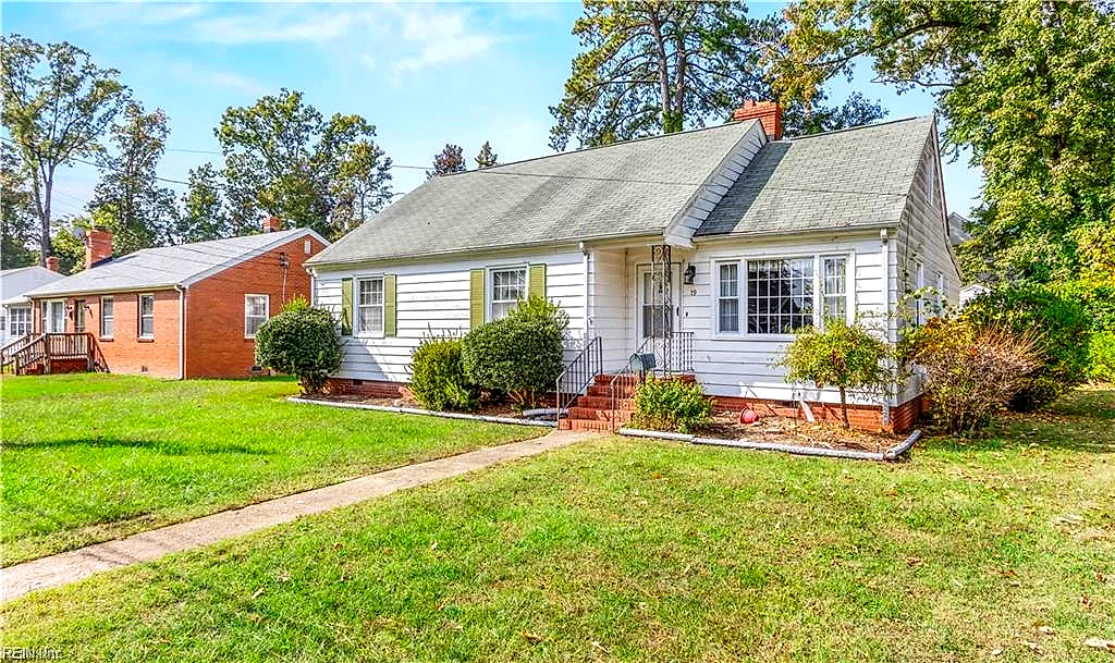 19 Sidney PL, NEWPORT NEWS VA 23601