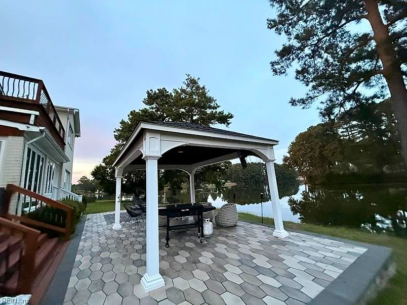12 N Eleanor Ct N Ct, Portsmouth — photo