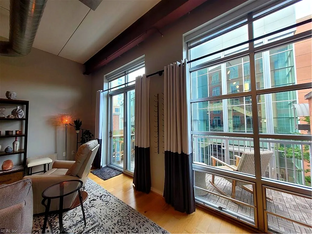 221 Market St #207, Virginia Beach — photo