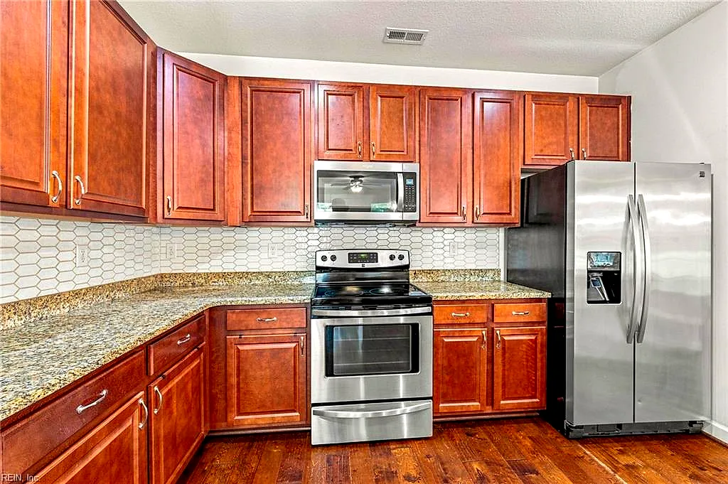 1117 Winsford Ln, Chesapeake — photo
