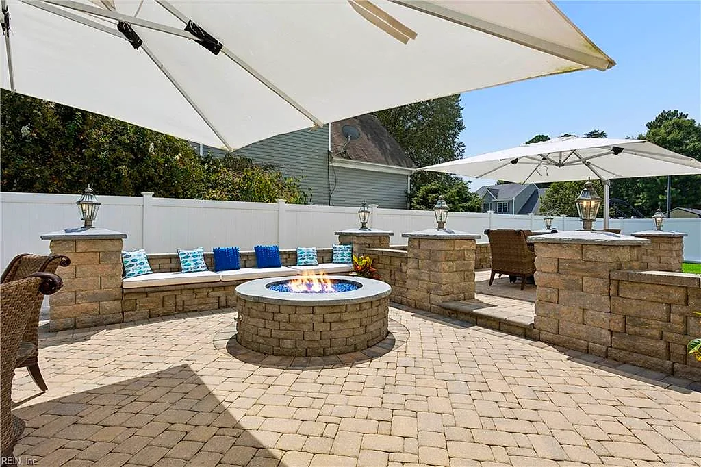6962 Lakeside Dr, Hayes — photo