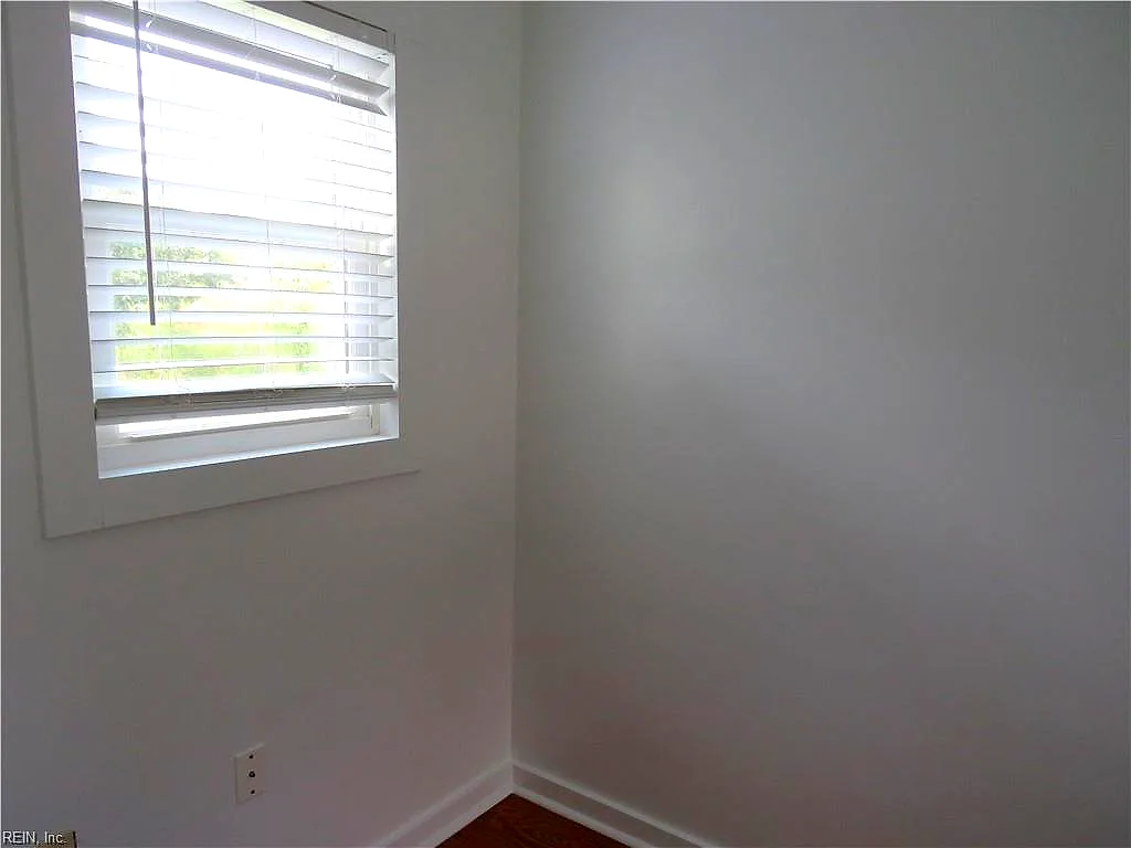 6665 Hudson Ave, Norfolk — photo