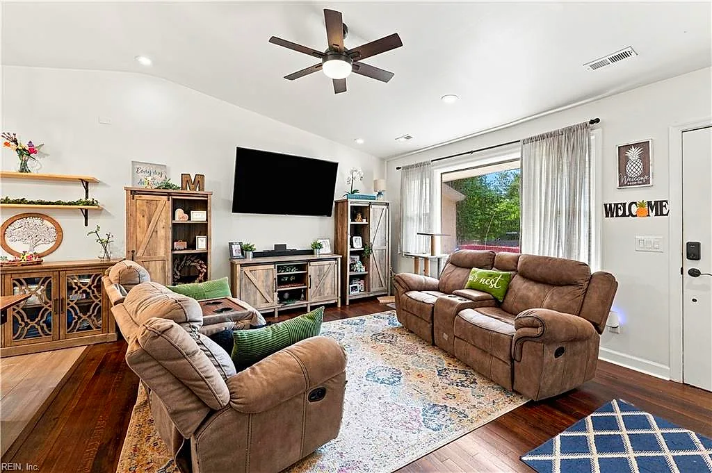 3852 Stumpy Lake Ln, Virginia Beach — photo