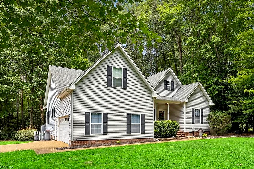7755 Patriots Way, Gloucester — photo