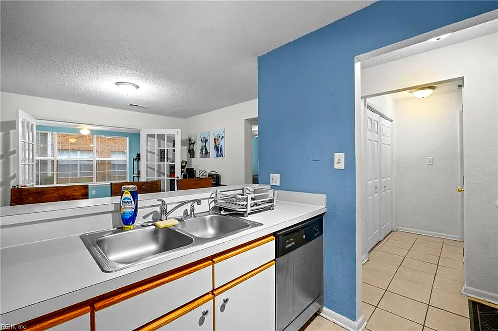 5013r Thatcher Way, Virginia Beach — photo