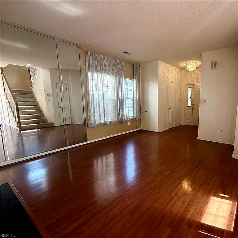 930 Ivystone Way, Newport News — photo