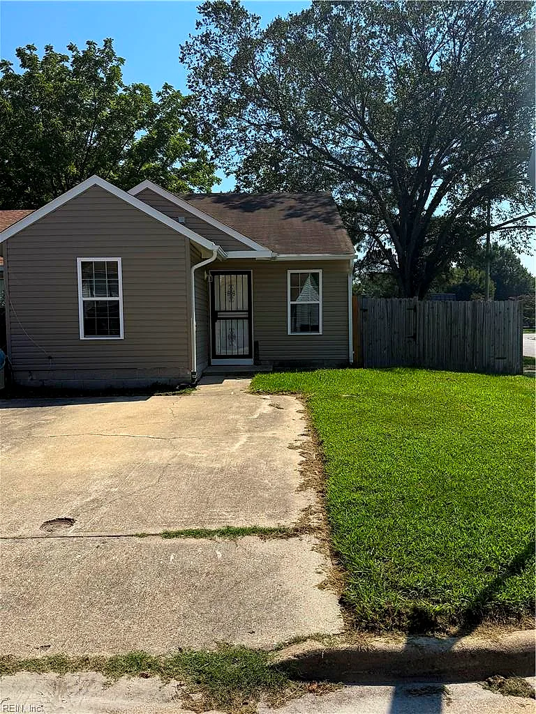 800 Stephanie Ct, Virginia Beach — photo
