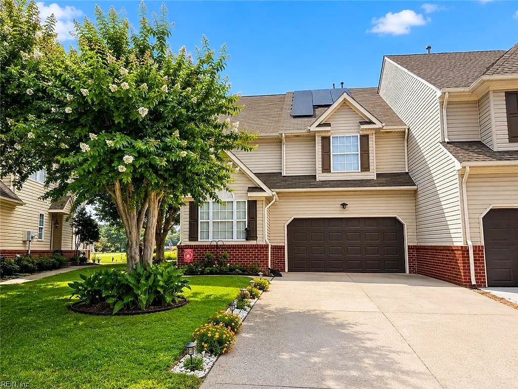 1025 Legends Way, Suffolk — photo