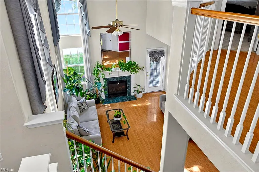 1025 Legends Way, Suffolk — photo