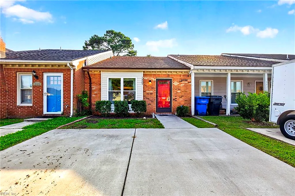 1325 Pershing CT, VIRGINIA BEACH VA 23453