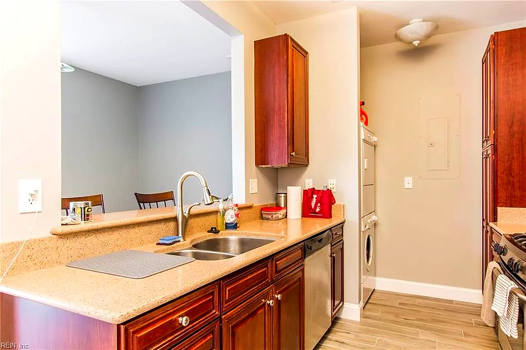 1132 Grace Hill Dr, Virginia Beach — photo