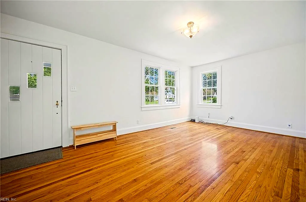 4525 Duke Dr, Portsmouth — photo