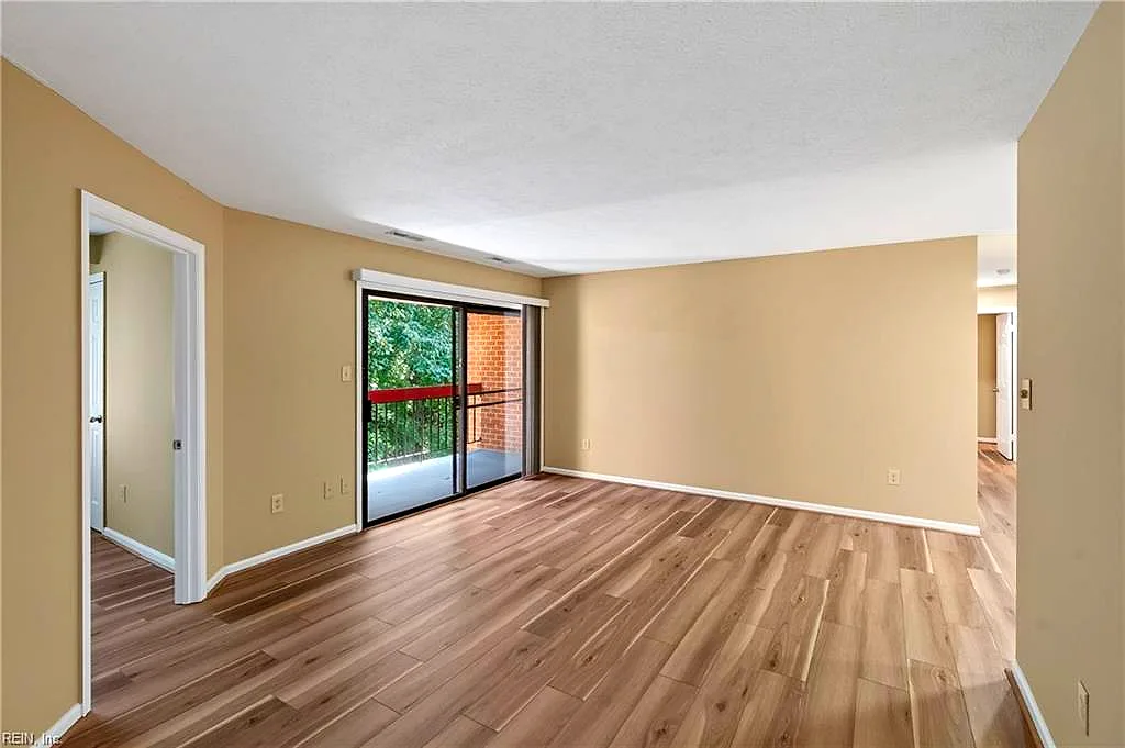 4008 Governors Sq #11, Williamsburg — photo
