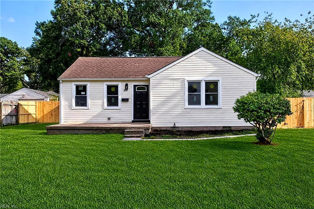 802 Paul ST, NEWPORT NEWS VA 23605