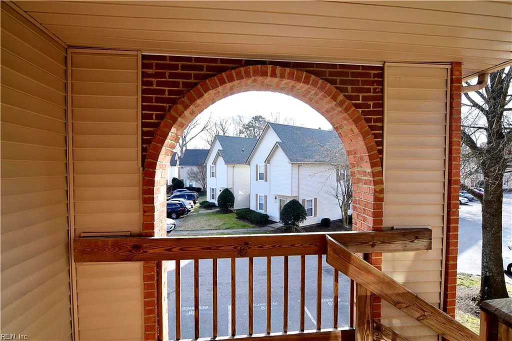 909 Gas Light Ln, Virginia Beach — photo