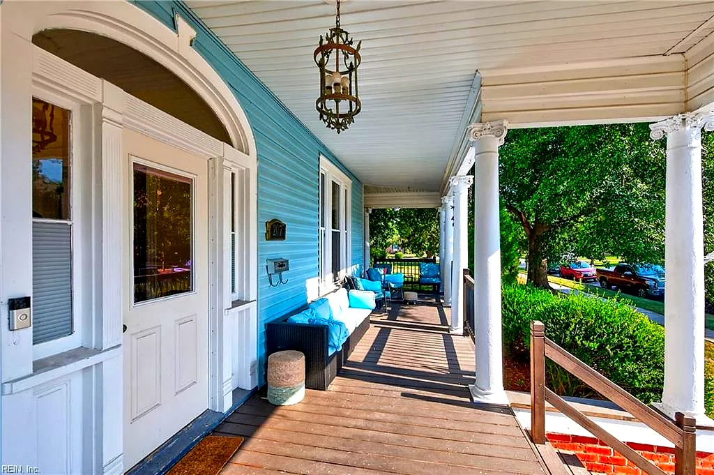 207 S Broad St, Suffolk — photo