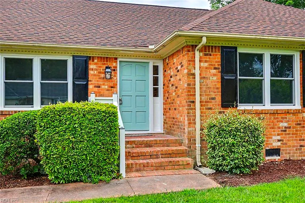 904 Stockbridge Dr, Virginia Beach — photo