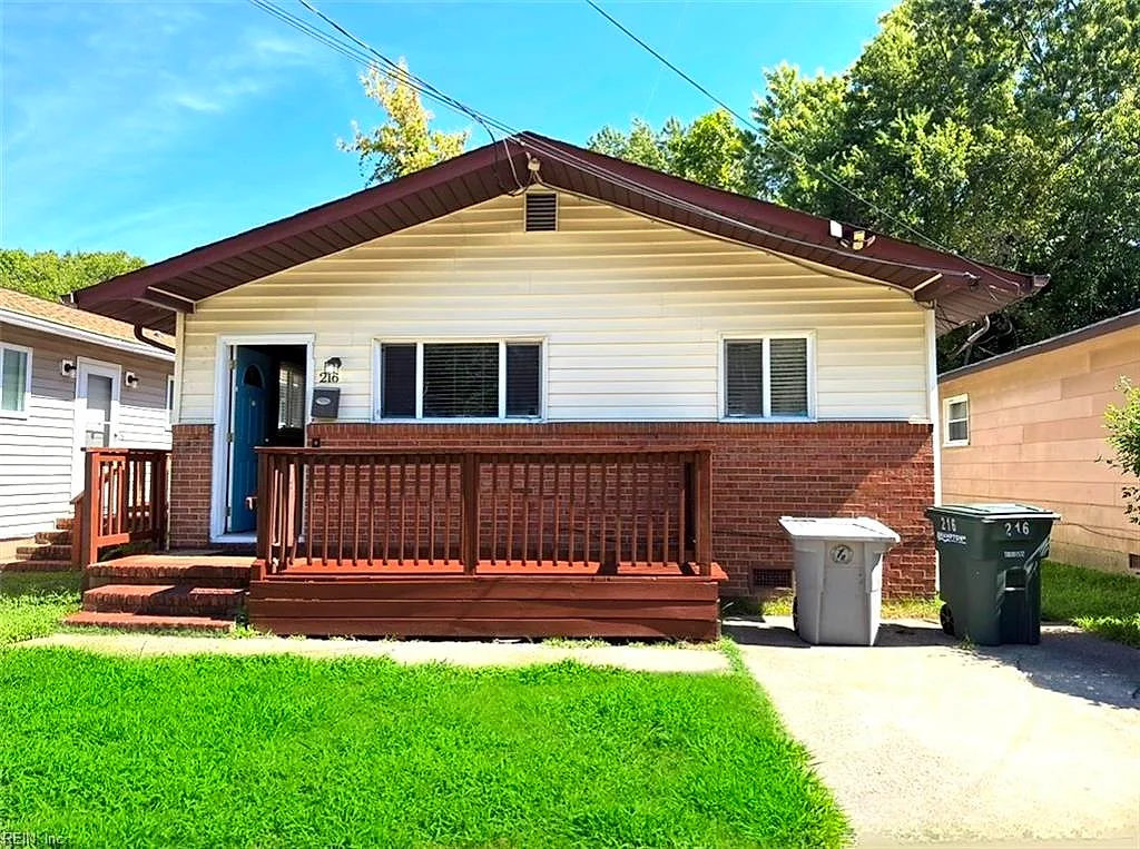 216 W Kelly AVE, HAMPTON VA 23663