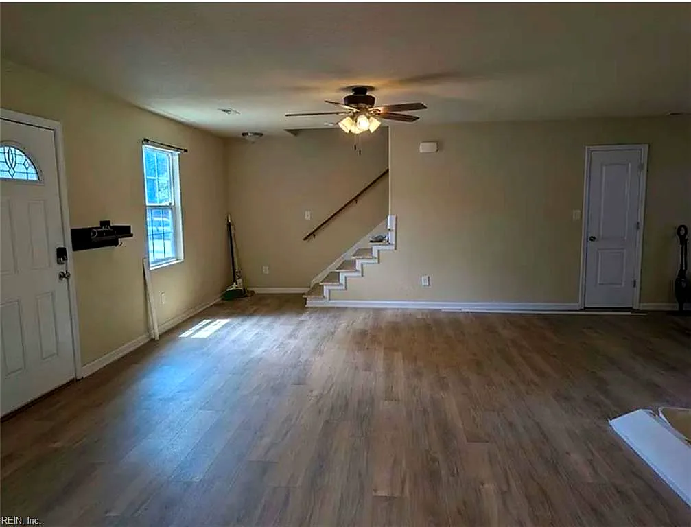 3672 Hyde Cir, Norfolk — photo